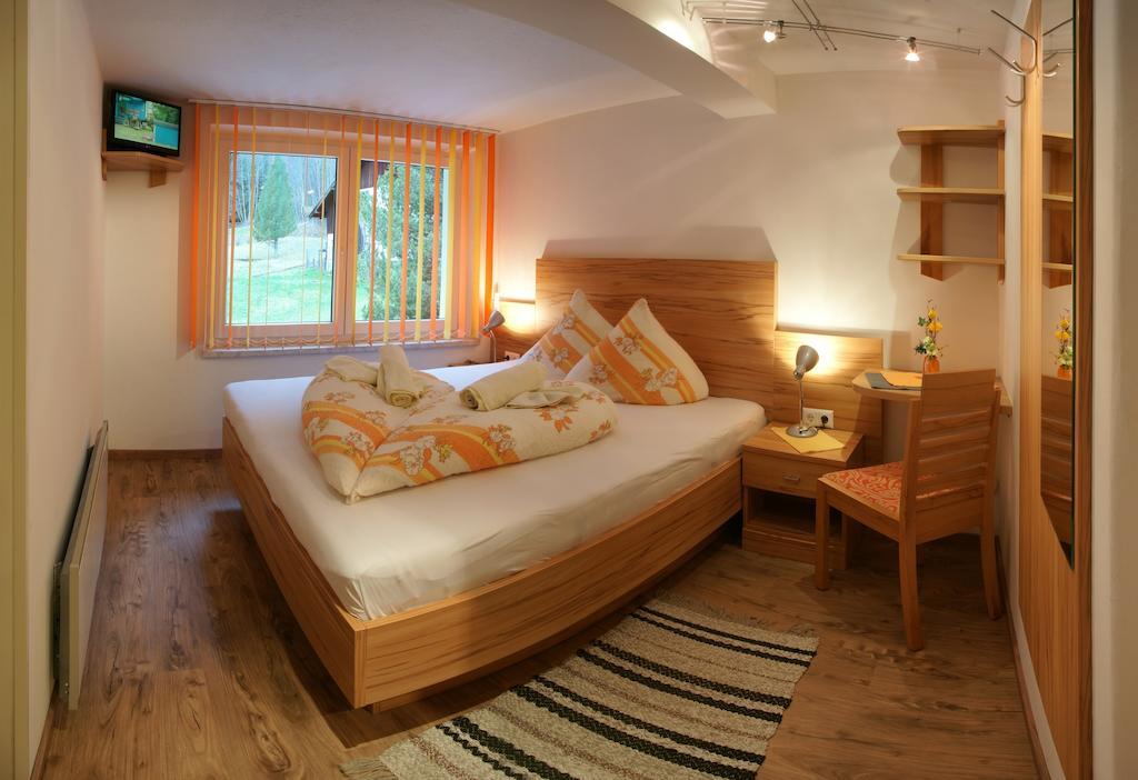 Gasthof Innerfraganterwirt Flattach Chambre photo